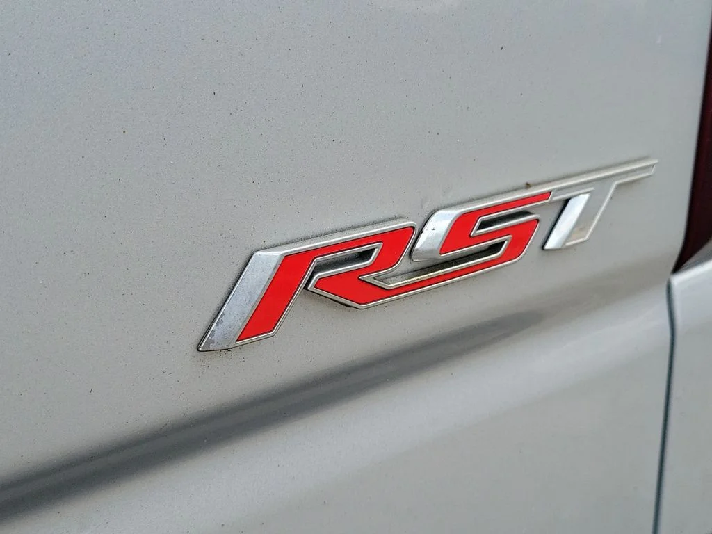 Used 2019 Silver Chevrolet RST image 9