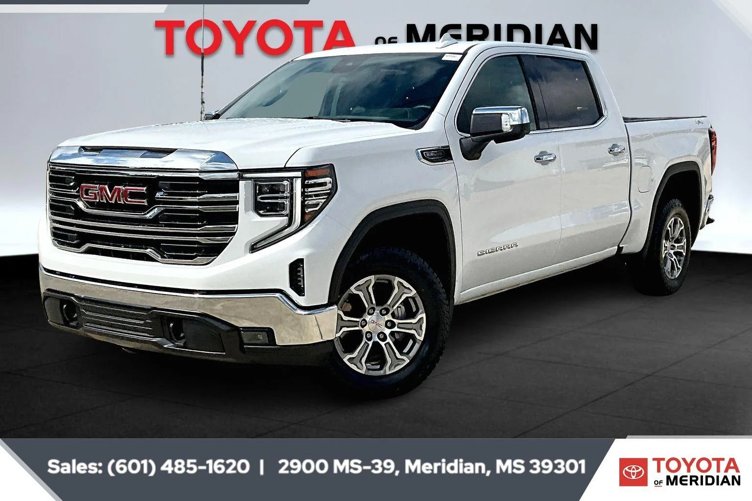 2024 GMC Sierra 1500 SLT - Photo 10
