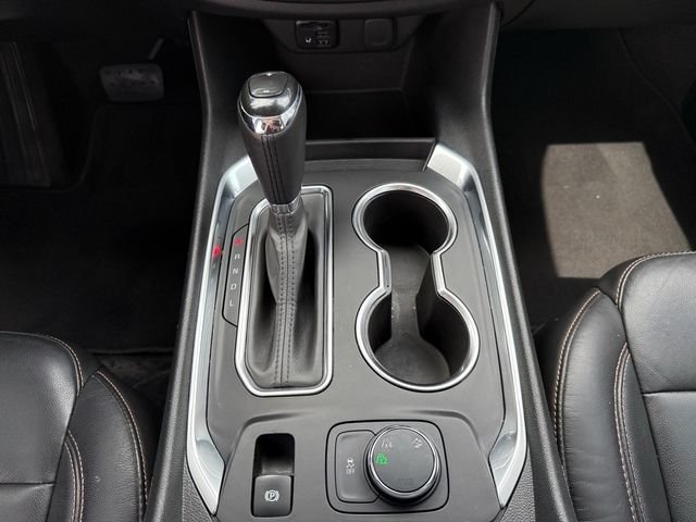 Used 2020 Summit White Chevrolet 3LT image 15