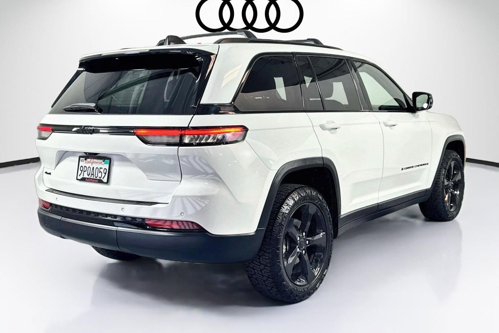 Used 2023 Bright White Clearcoat Jeep Altitude image 5