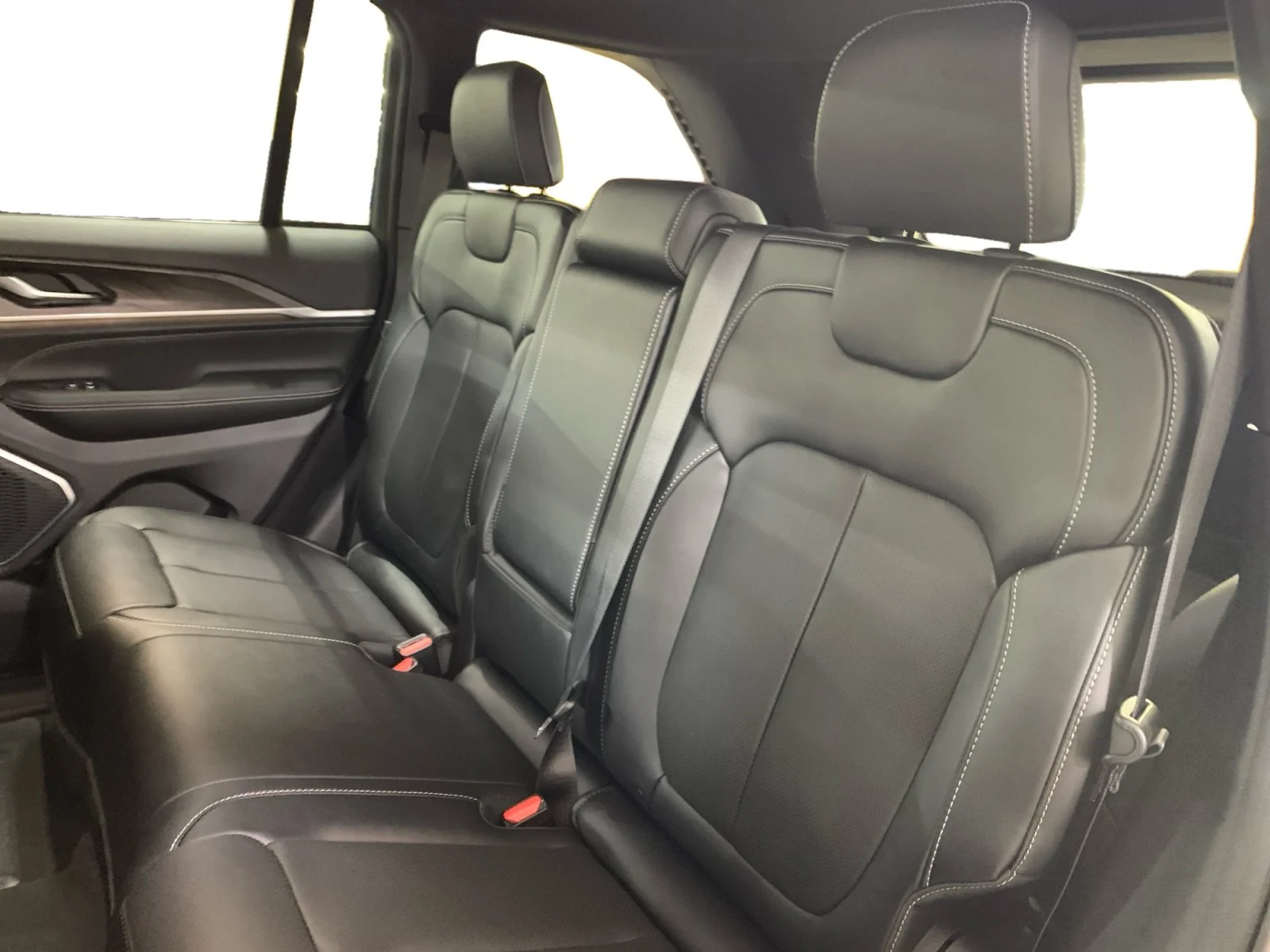 New 2026 Baltic Grey Metallic Jeep Limited Reserve image 16