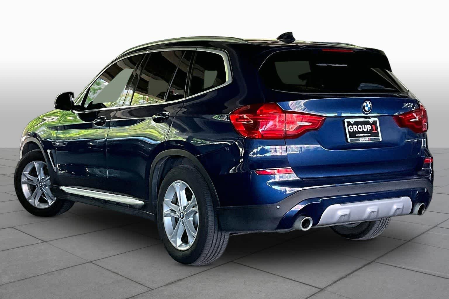 Used 2018 Phytonic Blue Metallic BMW xDrive30i image 11