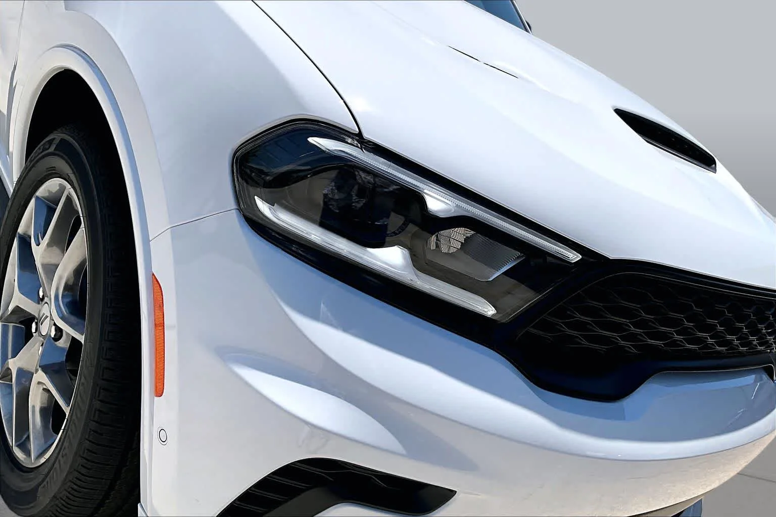 New 2026 White Knuckle Clearcoat Dodge GT Plus HEMI V8 image 13