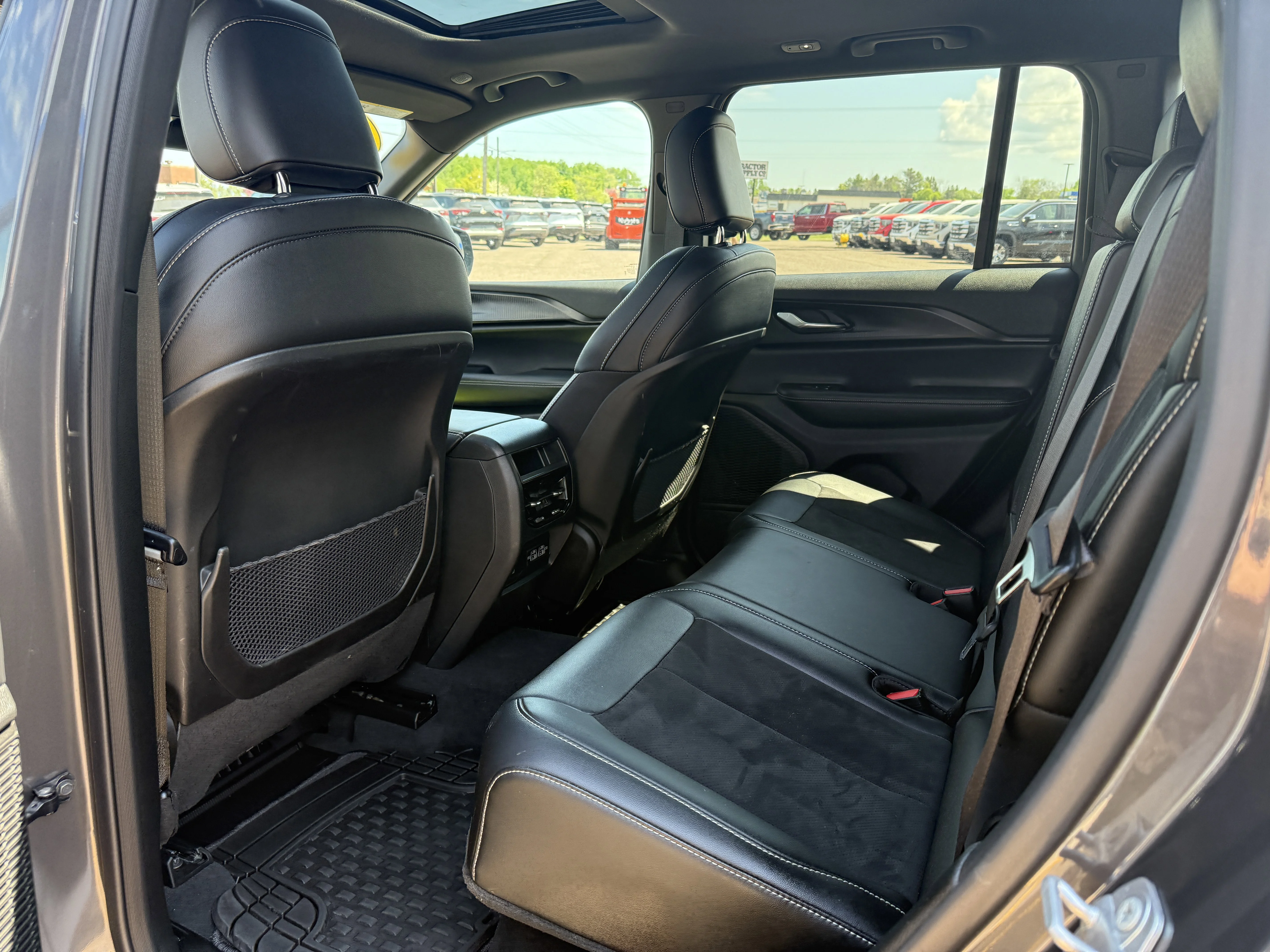2025 Jeep Grand Cherokee Altitude - Photo 14