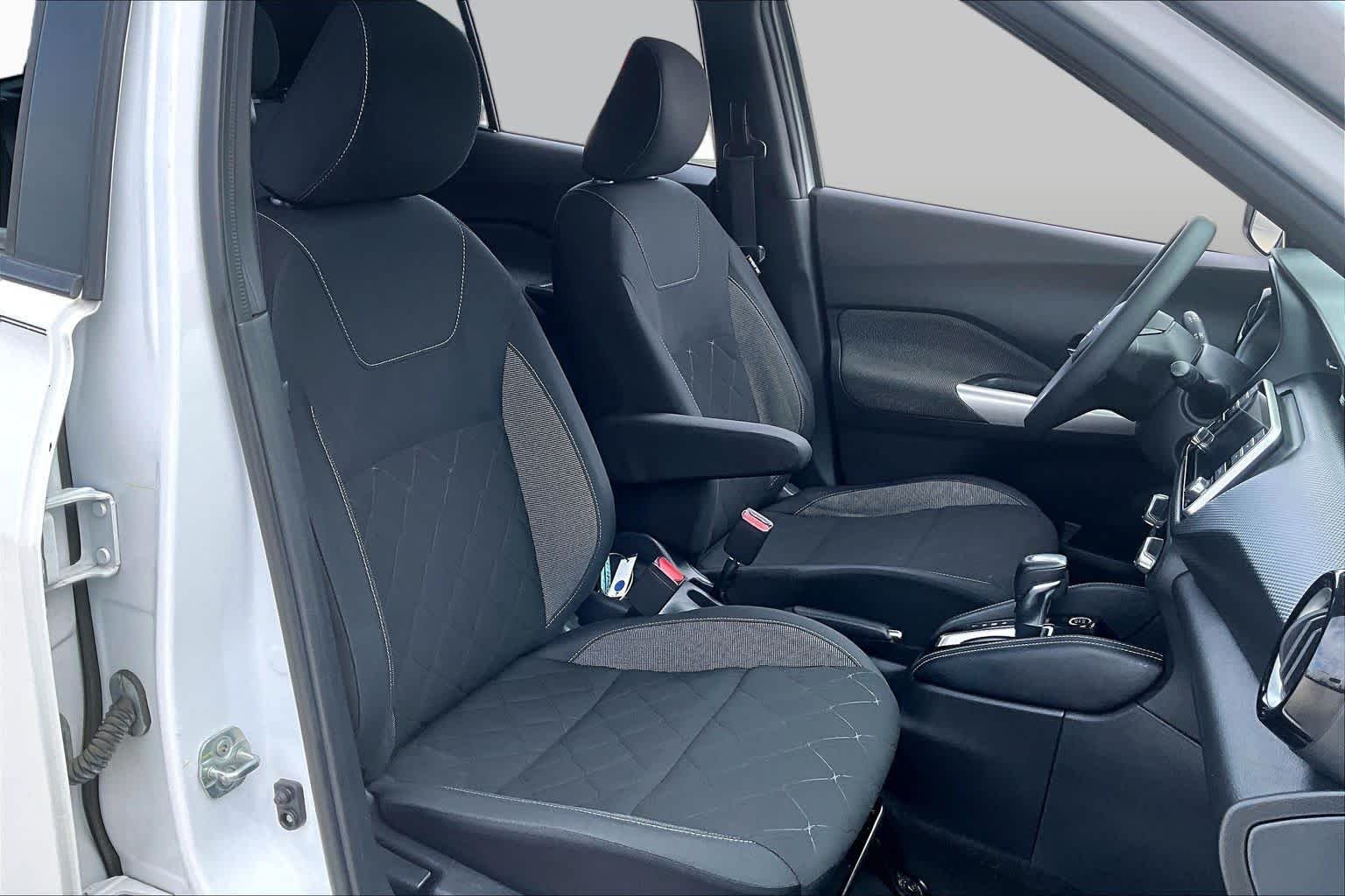 Used 2019 ASPEN WHITE TRI Nissan SV image 8