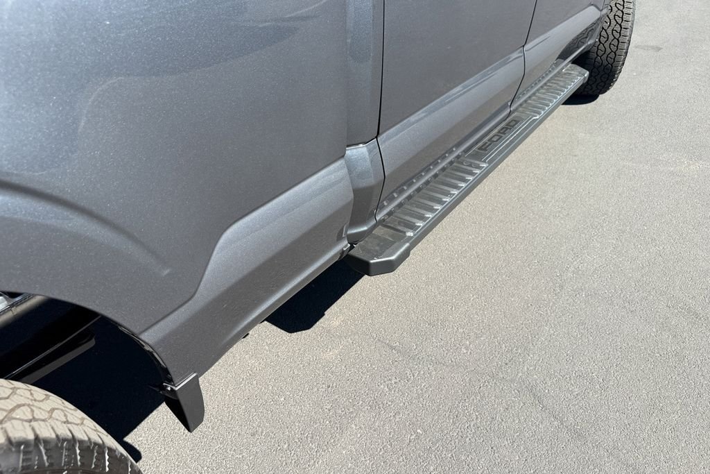 New 2026 Carbonized Gray Metallic Ford XLT image 6