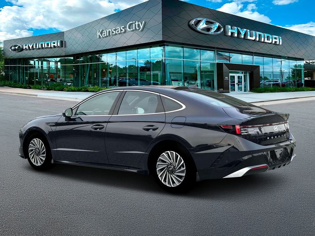New 2026 Carbon Blue Hyundai Limited image 4