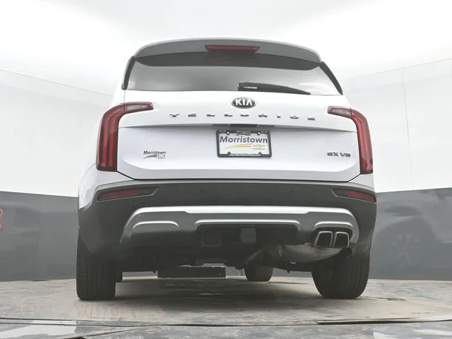 Used 2021 White Kia EX image 47