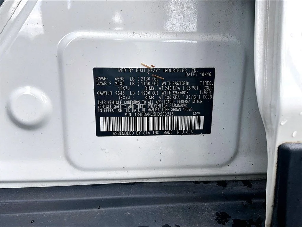 Used 2017 White Subaru 2.5i image 35