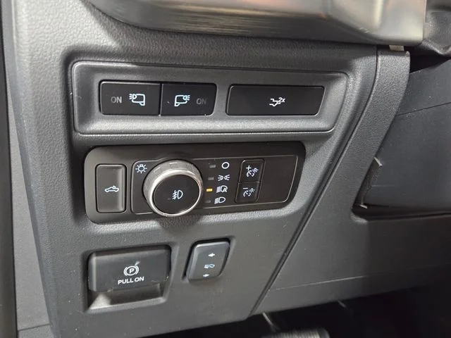 Used 2023 Gray Ford Lariat image 29