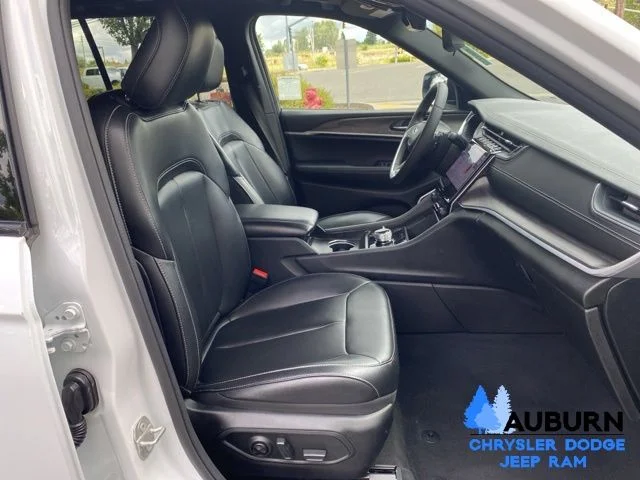 Used 2024 White Jeep 4xe image 16