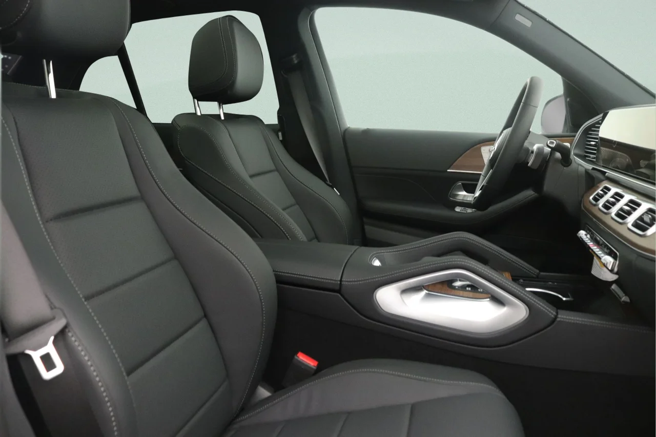 New 2026 MANUFAKTUR Alpine Grey Mercedes-Benz 450 4MATIC® image 7