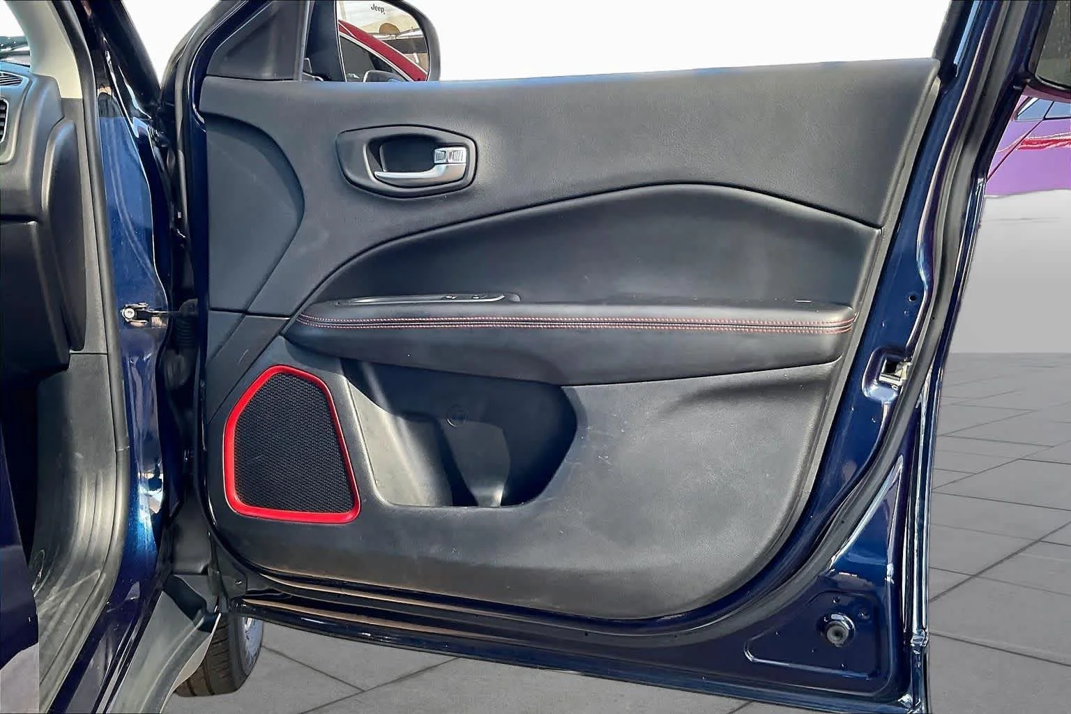 Used 2019 Jazz Blue Pearlcoat Jeep Trailhawk image 22
