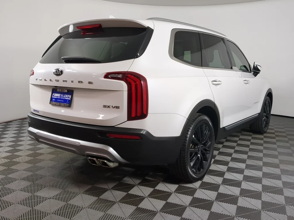 Used 2020 White Kia SX image 9