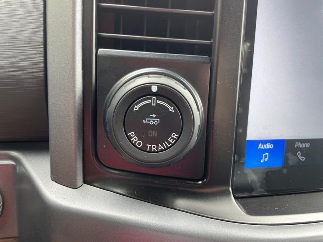 New 2026 Carbonized Gray Metallic Ford XLT image 32