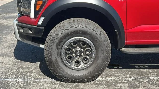 New 2025 Rapid Red Metallic Tinted Clearcoat Ford Raptor® image 28