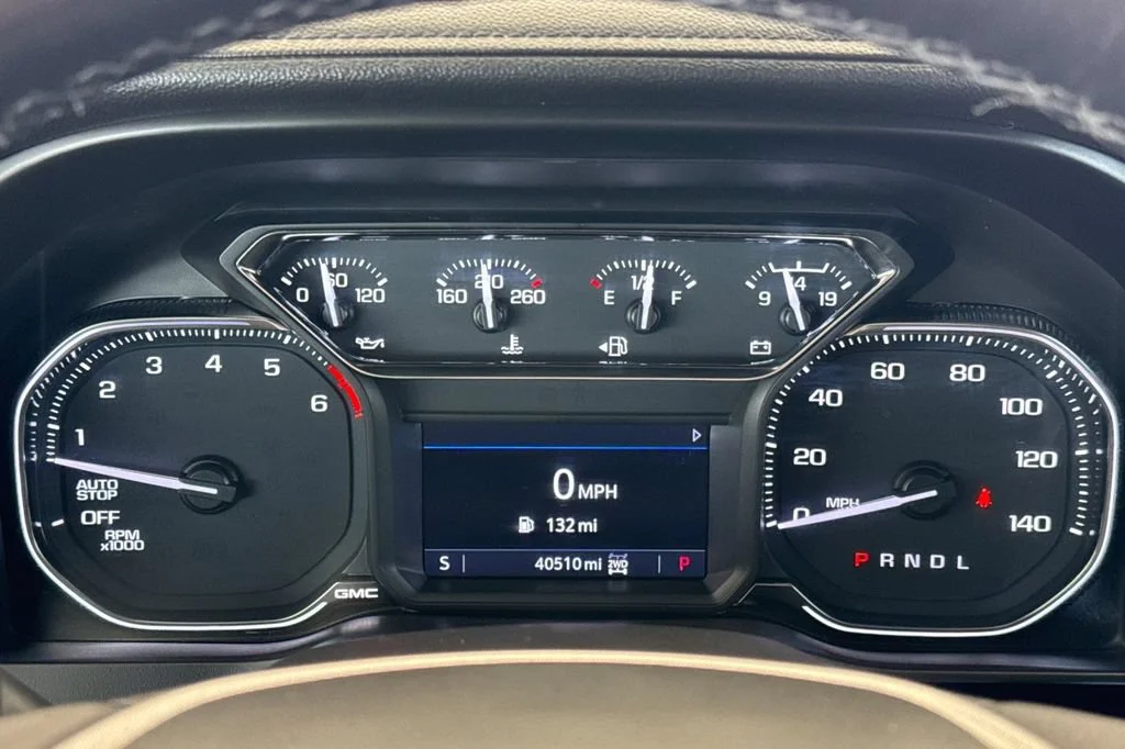 Used 2021 QUICKSILVER METALLIC GMC SLT image 23