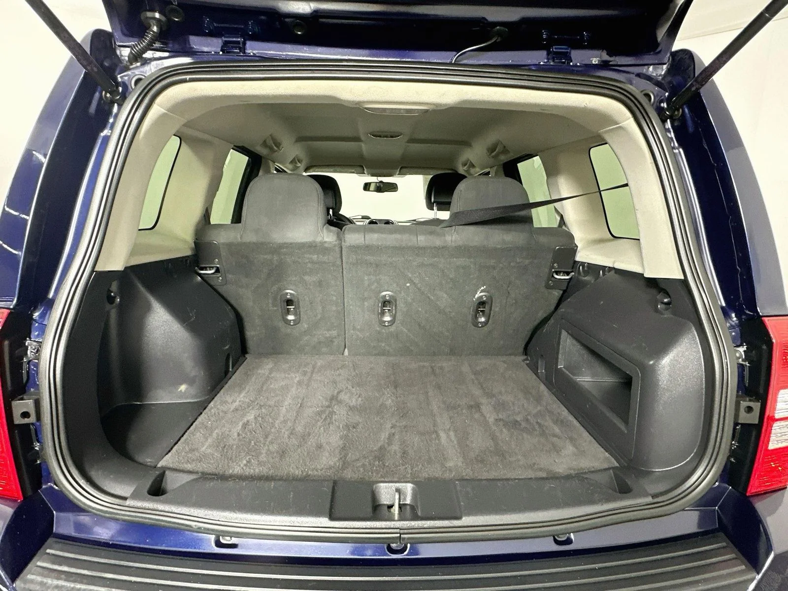 Used 2017 Blue Jeep Sport image 21