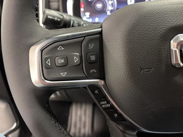 New 2026 Diamond Black Crystal Pearl-Coat Exterior Paint RAM Laramie image 21