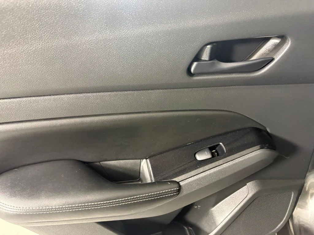 Used 2023 Gray Nissan 2.5 SV image 39