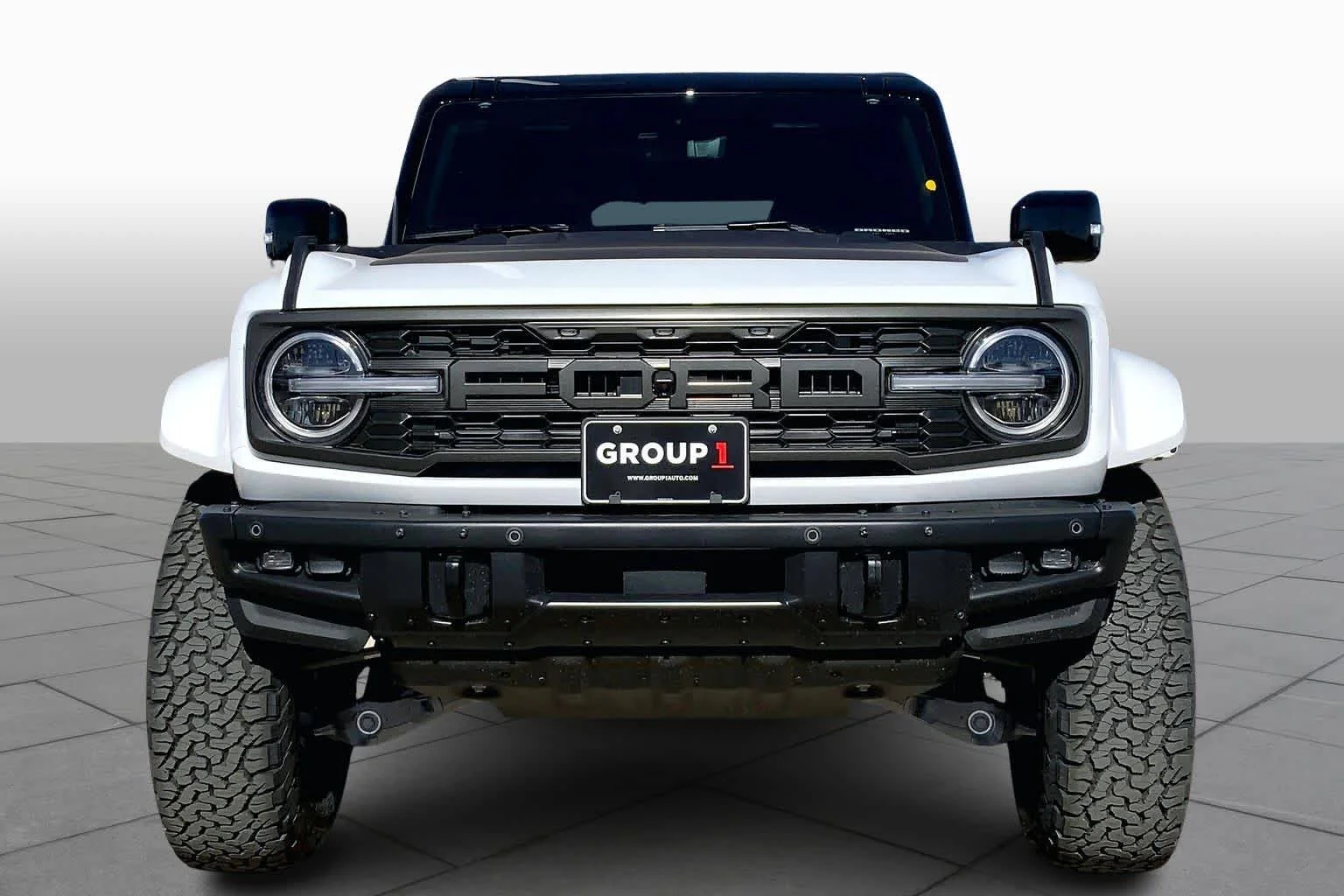 New 2025 Oxford White Ford Raptor image 3