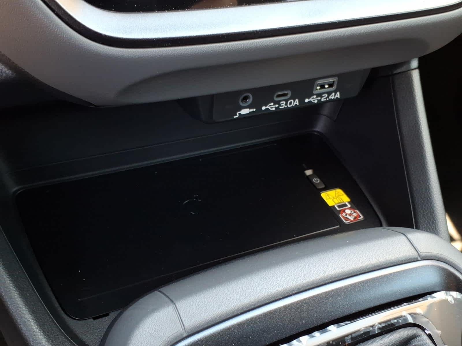 New 2026 CRYSTAL WHITE PEARL Subaru Limited Hybrid image 35