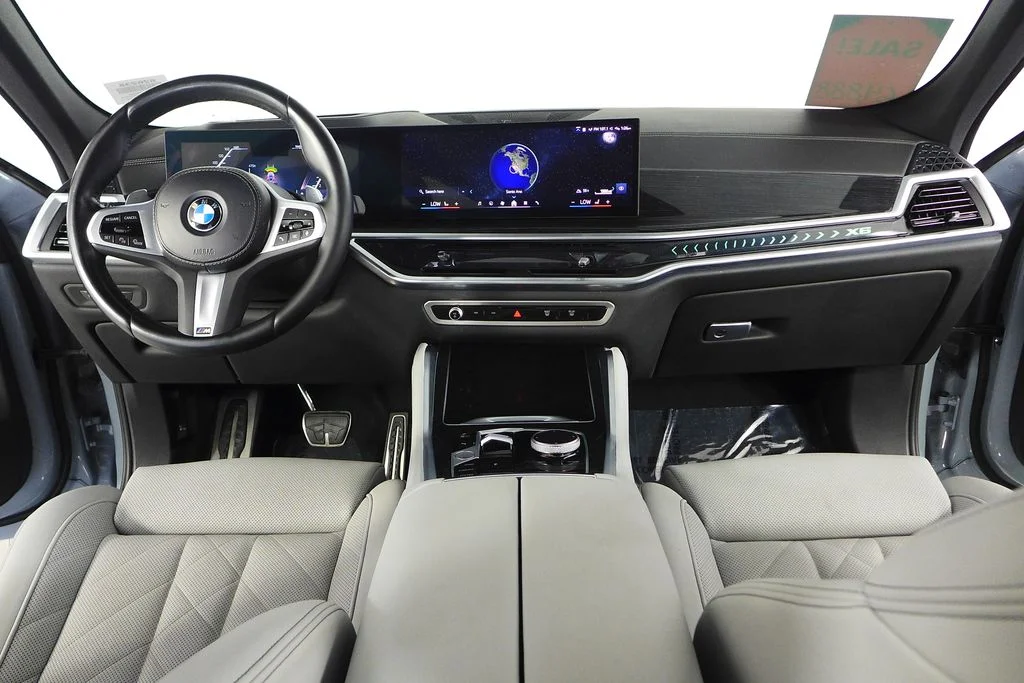 Used 2024 Gray BMW xDrive40i image 23