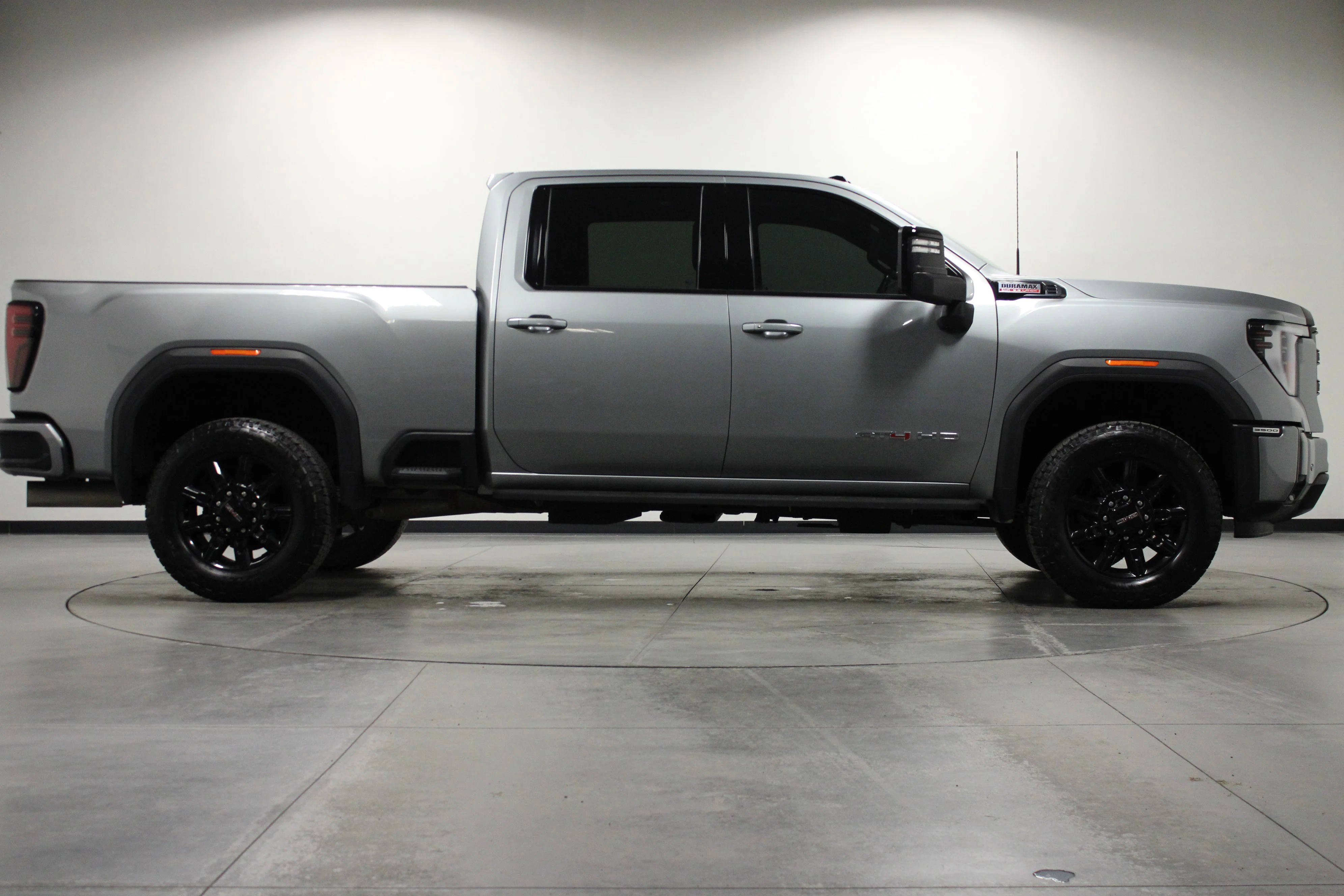 Used 2024 Sterling Metallic GMC AT4 image 3