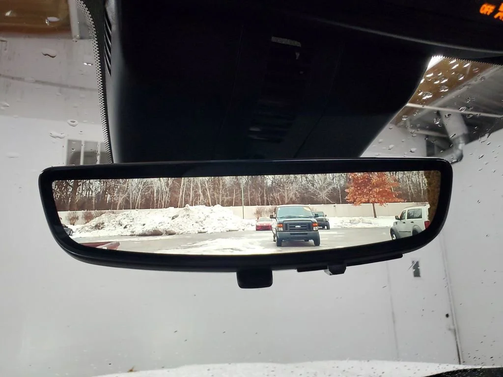 New 2026 Summit White GMC Elevation image 25