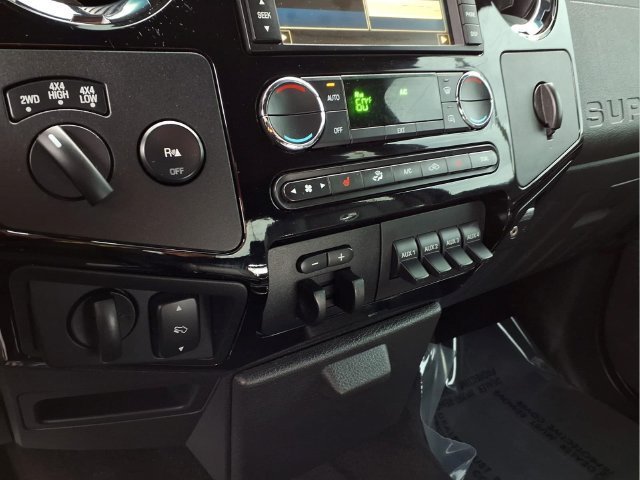 Used 2009 Black Ford XL image 6