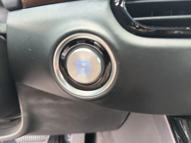 Used 2019 Gray Genesis 3.3T Premium image 24