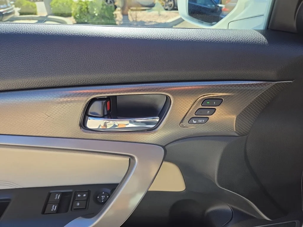 Used 2017  Honda EX-L image 12
