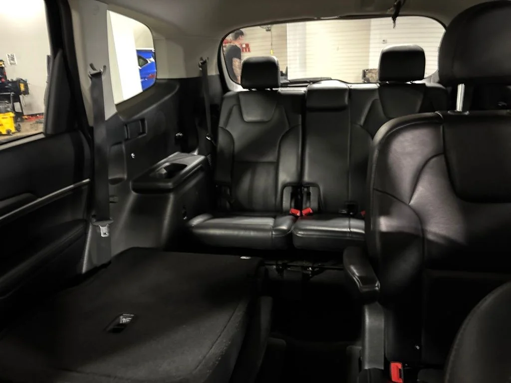 Used 2020 Black Kia S image 17