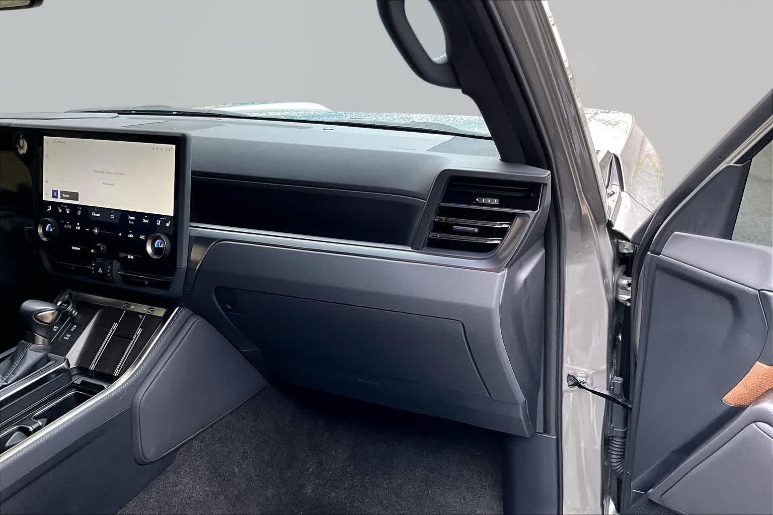 Used 2025 Atomic Silver Lexus Premium+ image 19