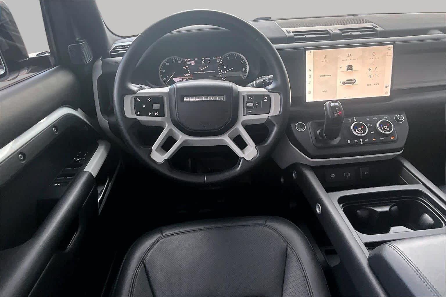 Used 2023 Fuji White Land Rover S image 5