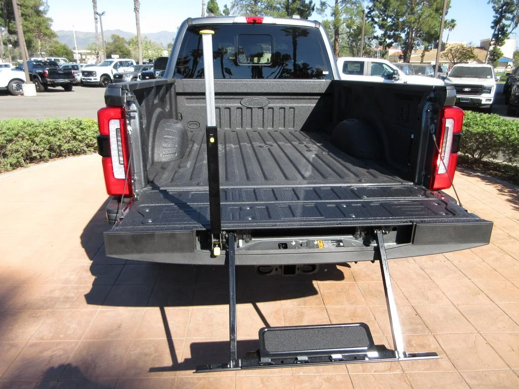 New 2026 Carbonized Gray Metallic Ford Platinum image 28
