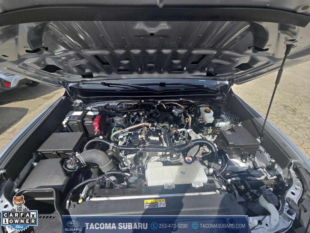 2025 Toyota Tacoma SR5 - Photo 20