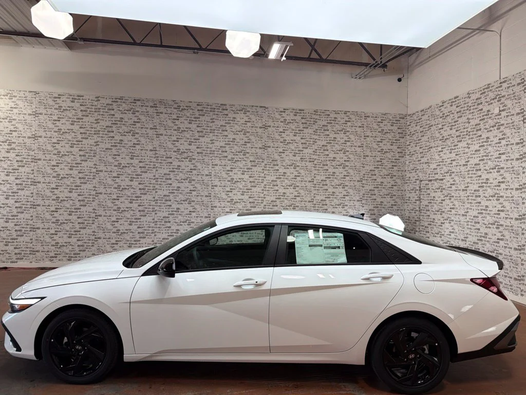 New 2026 Serenity White Hyundai SEL Sport image 4