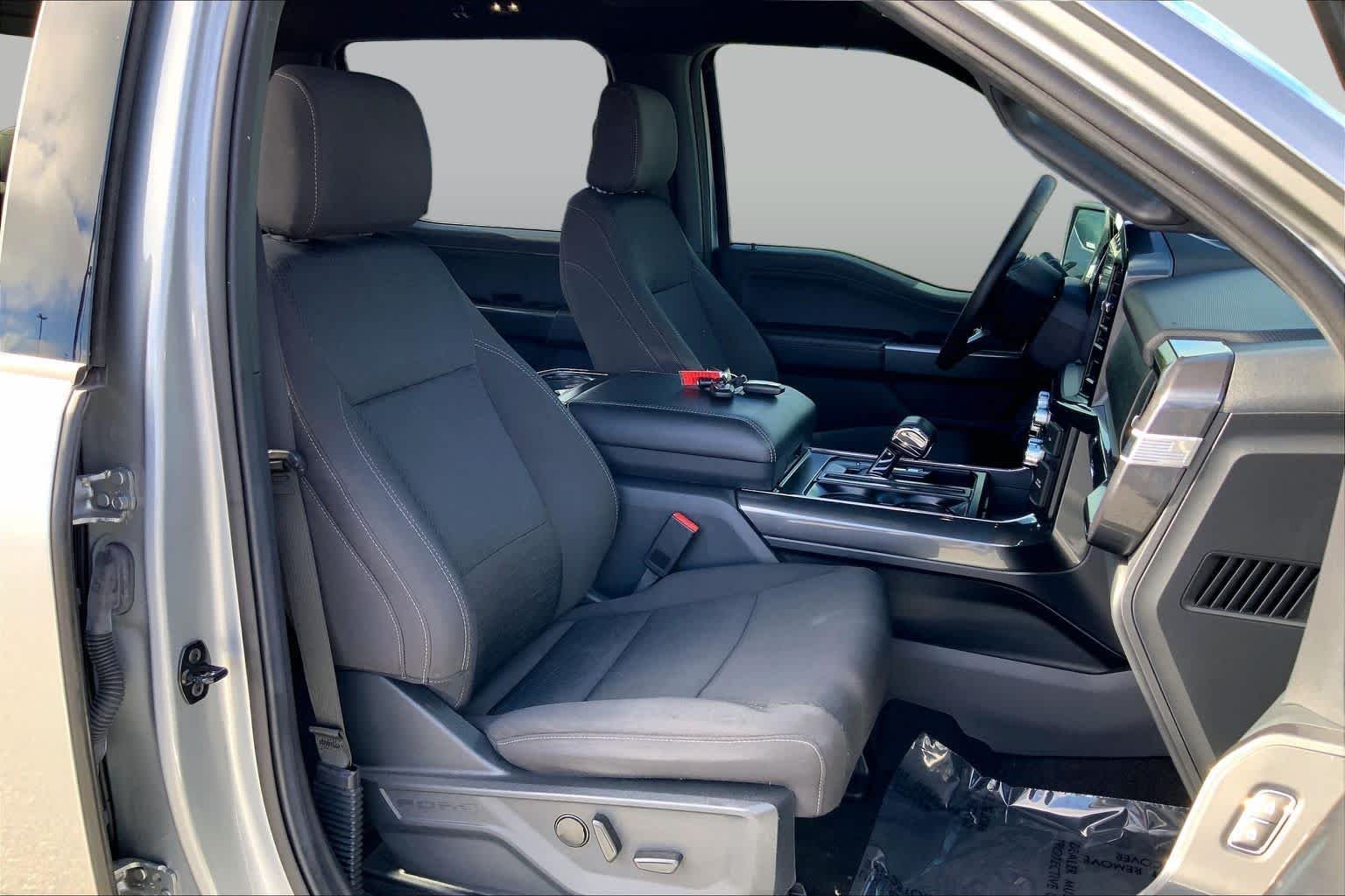 Used 2023 Iconic Silver Metallic Ford XLT image 9