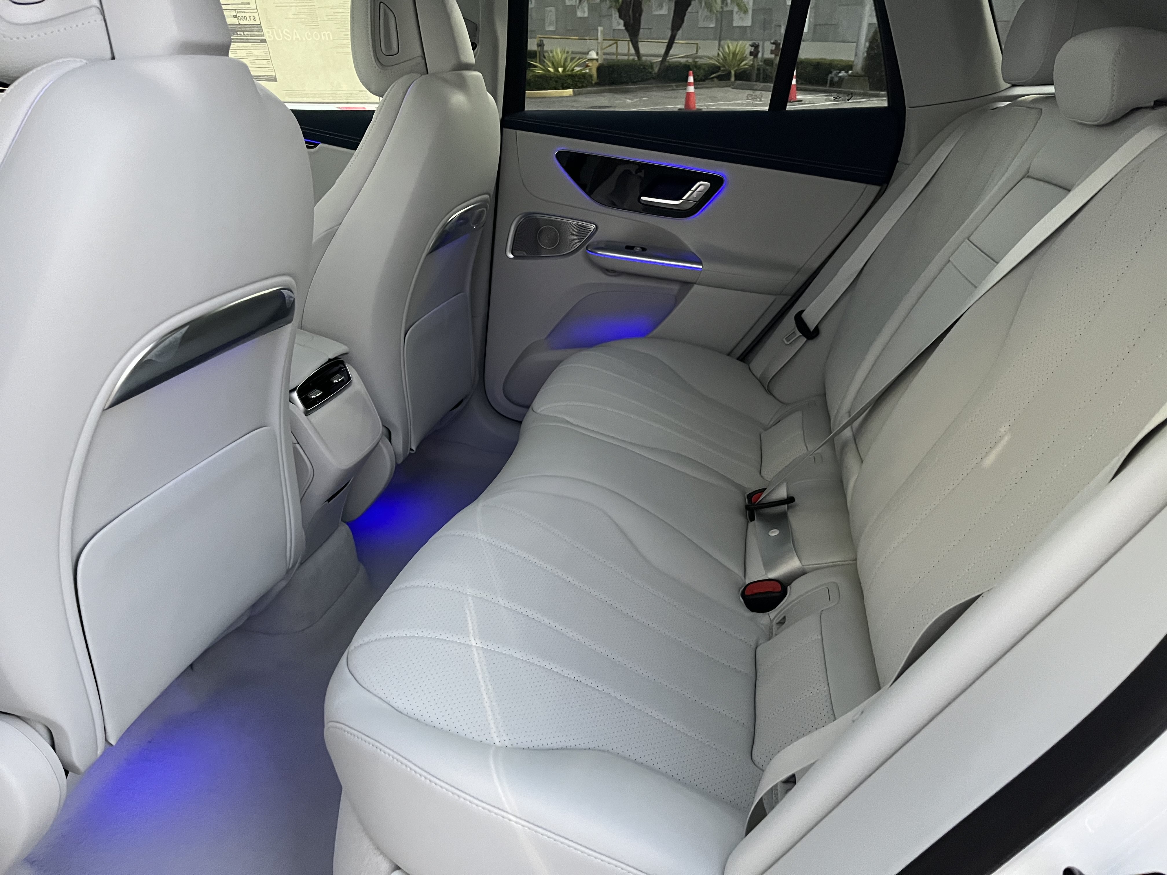 New 2026 POLAR WHITE Mercedes-Benz EQE 320 image 17