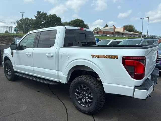 New 2026 Oxford White Ford Tremor® image 6