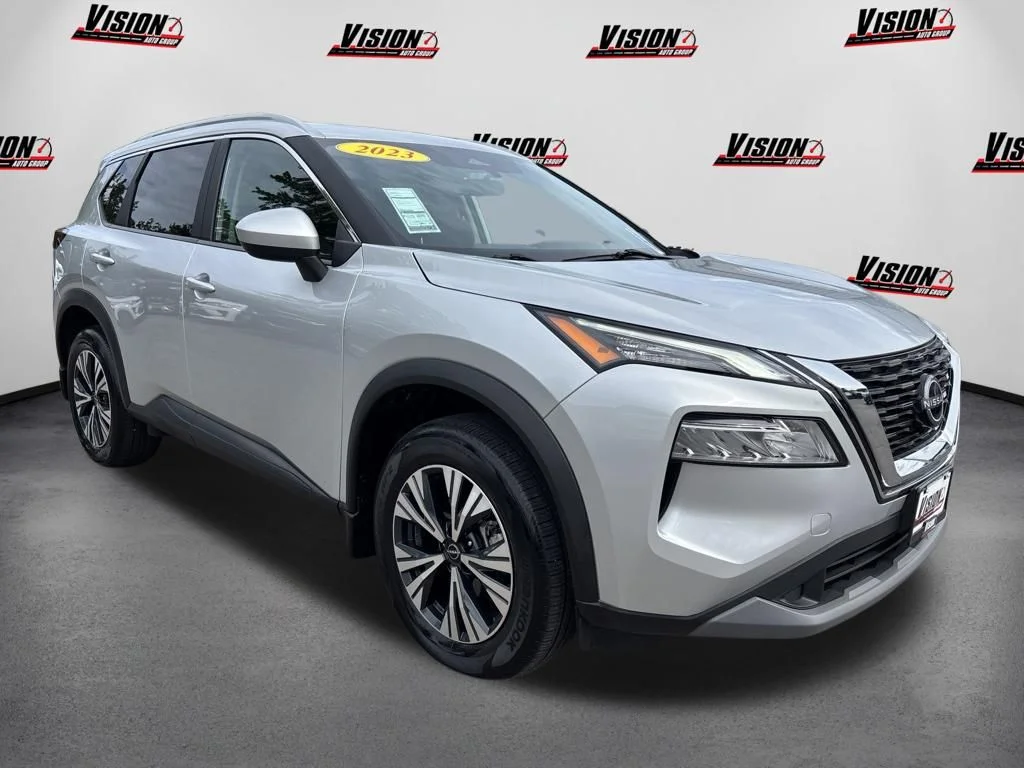 Used 2023 Silver Nissan SV image 3