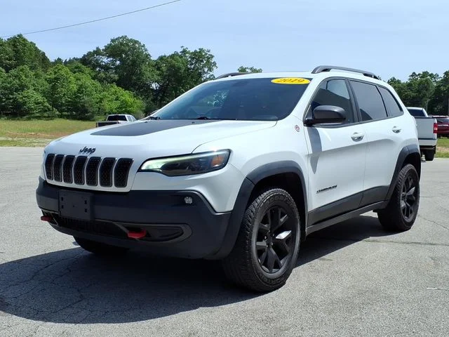Used 2019 White Jeep Trailhawk image 3