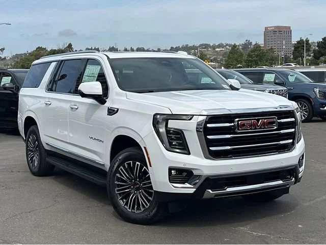 2026 GMC Yukon 4WD Elevation's photo