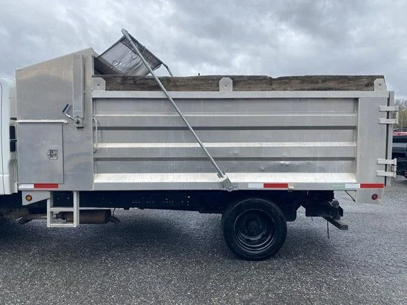Used 2019 White Isuzu Dump Truck image 14