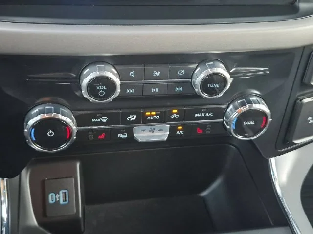 Used 2024 White Ford XLT image 25
