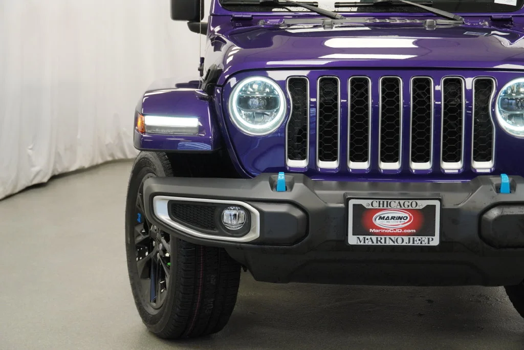 Certified Used 2023  Jeep Sahara 4xe image 12