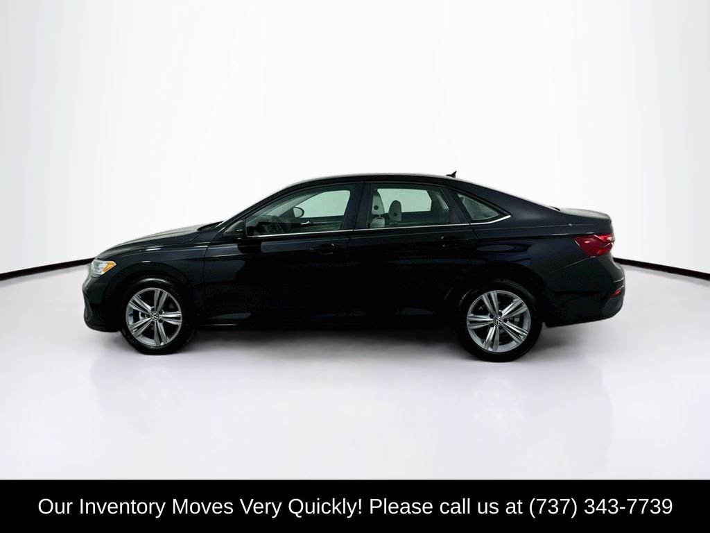 Used 2023 Deep Black Volkswagen 1.5T SE image 4