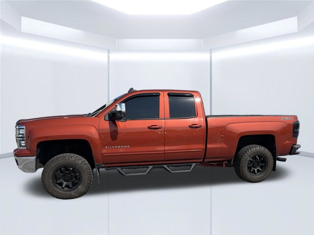Used 2015 Orange Chevrolet LT image 5