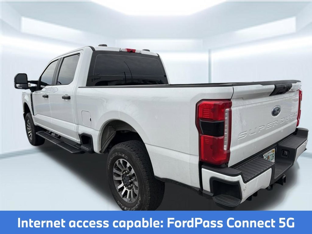Used 2025 White Ford XL image 14